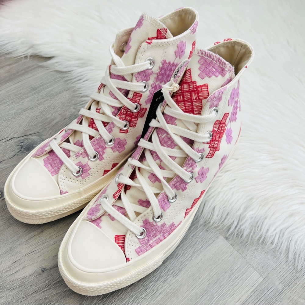 NWT Converse Chuck 70 Bright Embroidery Women’s Shoes - Picture 2 of 8
